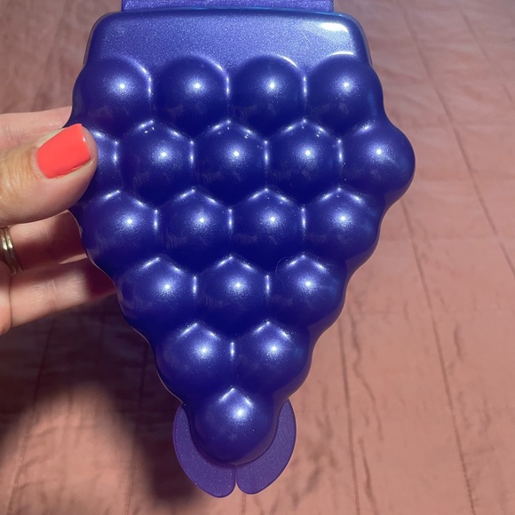 Tupperware Kitchen Tupperware Grape Container Poshmark